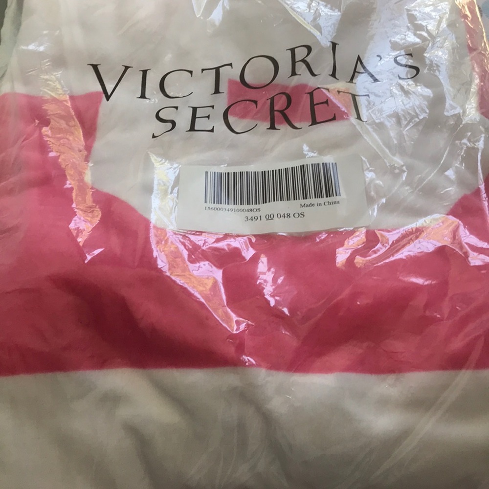 Victoria secret beach blanket never used